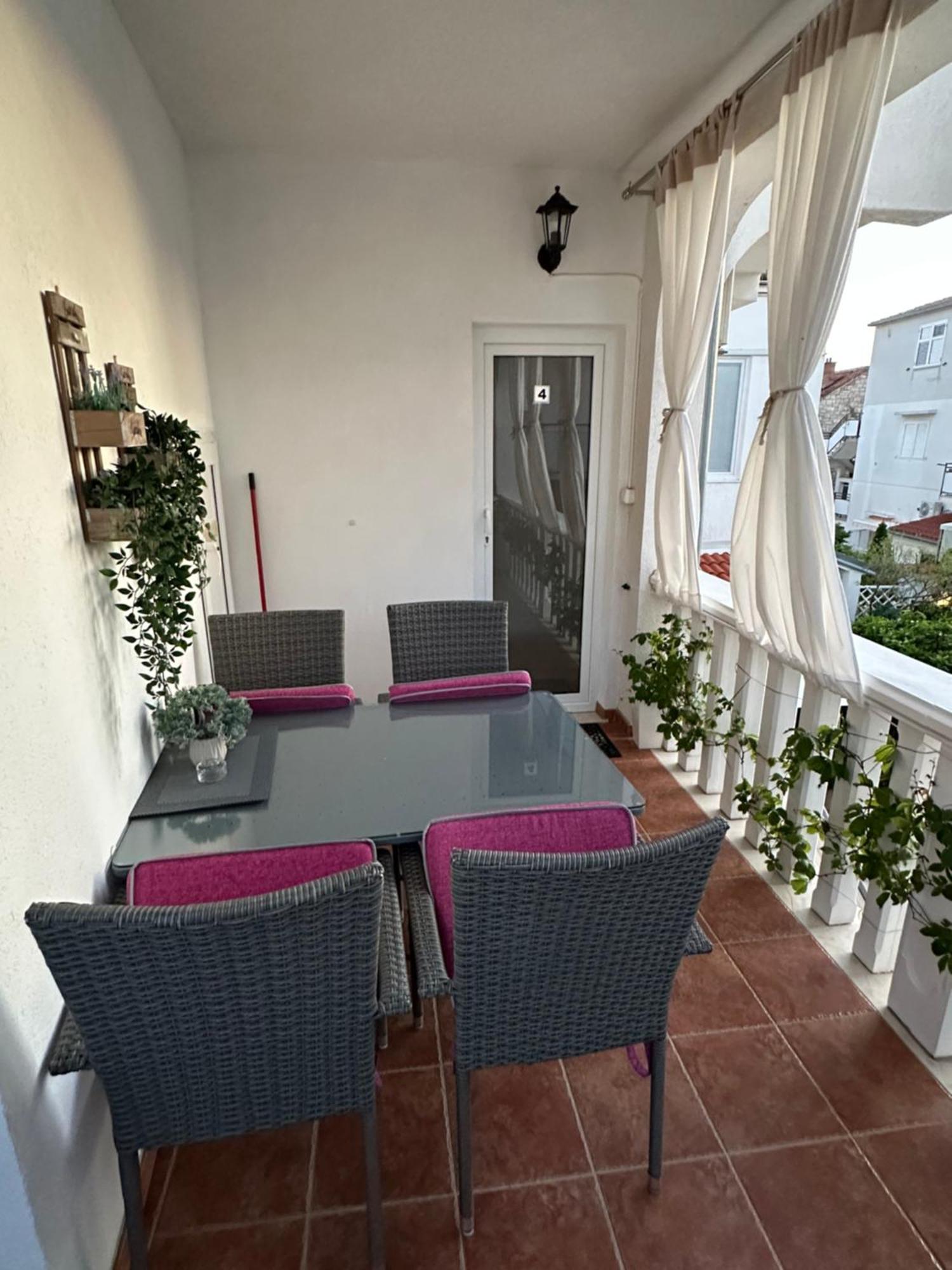 Apartments - Rooms Vesna Primosten Ngoại thất bức ảnh