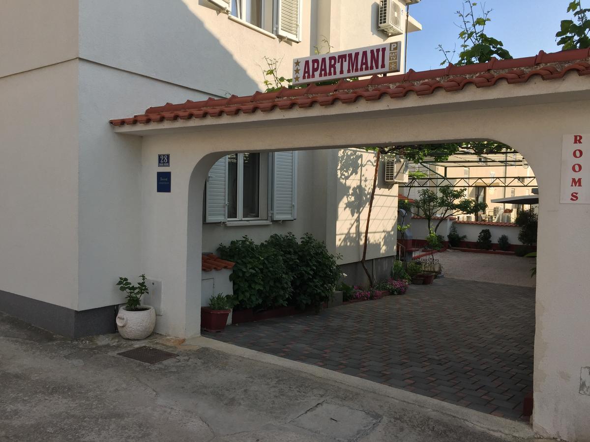 Apartments - Rooms Vesna Primosten Ngoại thất bức ảnh